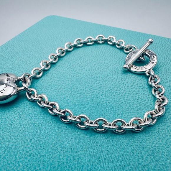 Tiffany & Co. Full Heart Toggle Bracelet in Silver 7.5” with Presentation Box - Picture 7 of 14